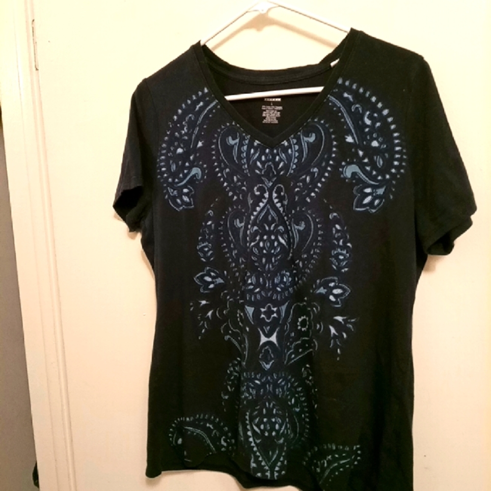 Tee shirt